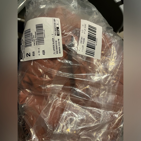 The Plus Larsen Blazer in Drapeweave NWT - Picture 6 of 6